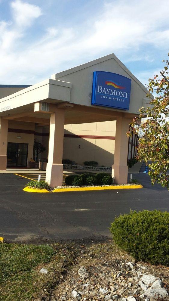 Baymont By Wyndham Greensburg Esterno foto